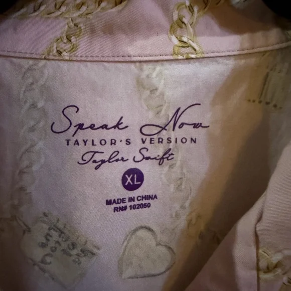Taylor Swift Speak Now Pink and Gold Pajama Set - Picture 4 of 6